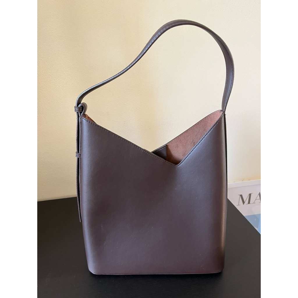 กระเป๋าสะพาย ZARA สีน้ำตาล #ZARA #กระเป๋า #กระเป๋าสะพาย #ผู้หญิง #กระเป๋ามือสอง