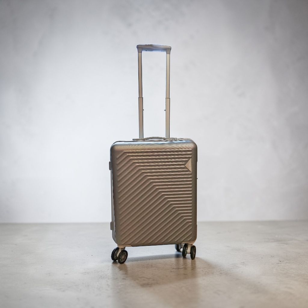 กระเป๋าเดินทาง CAGGIONI 20 นิ้วสี silver ของแท้จากเซ็นทรัล