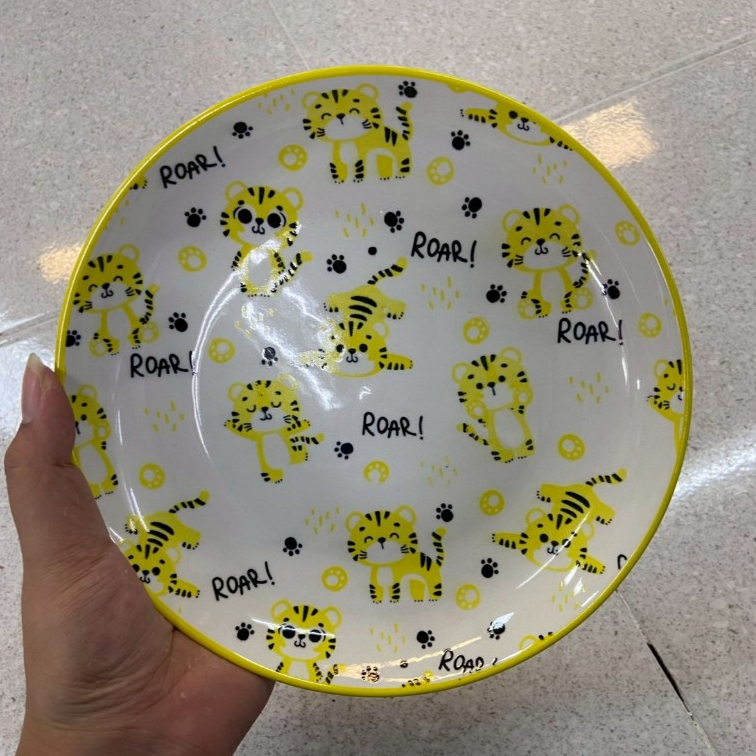 จานเซรามิก 8 นิ้ว จานข้าว จานลายเสือ สีเหลือง ทำจากเซรามิกเนื้อดี เข้าไมโครเวฟได้