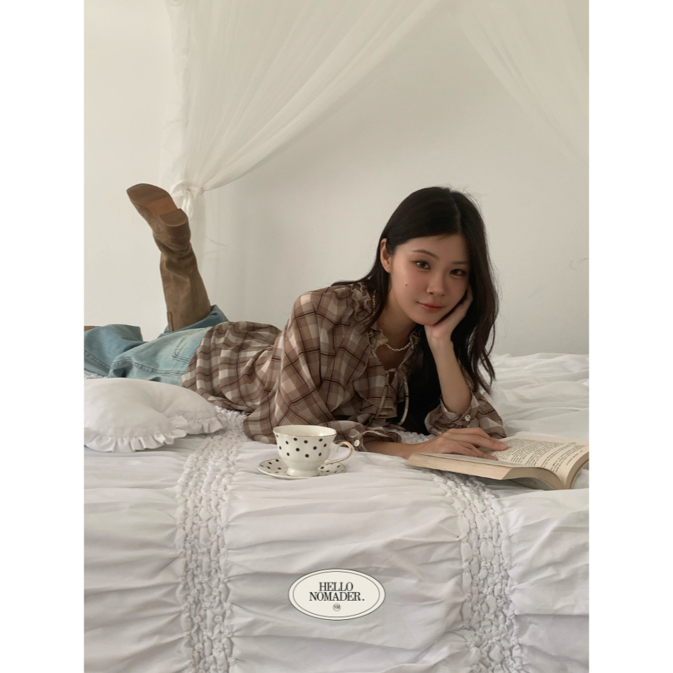NOMADE.& พร้อมส่ง March Garden Blouse {เสื้อแขนยาวคอระบายลายตาราง}