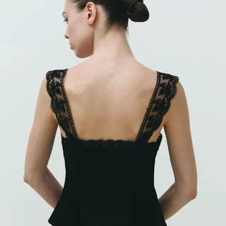 Pilita - Luna Lace Top(เสื้อลูกไม้)