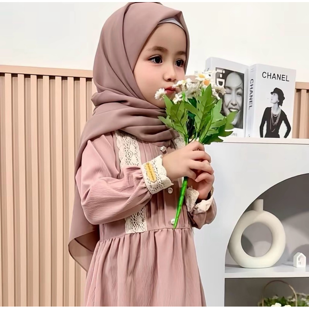NANIA DRESS ผ้าครับแต่งลูกไม้ พร้อมป้ายแบรนด์