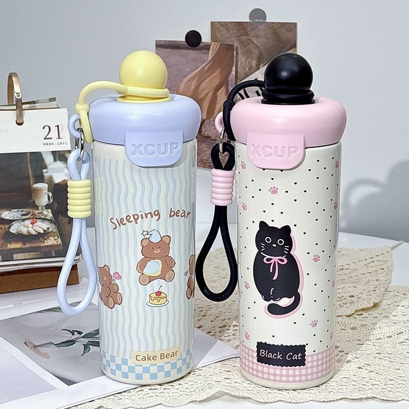PANDA แก้วเก็บความเย็น 600ML สแตนเลส 316 รูปแบบการ์ตูน สายคล้องมือ สองวิธีดื่ม เก็บความอบอุ่นและความเย็น