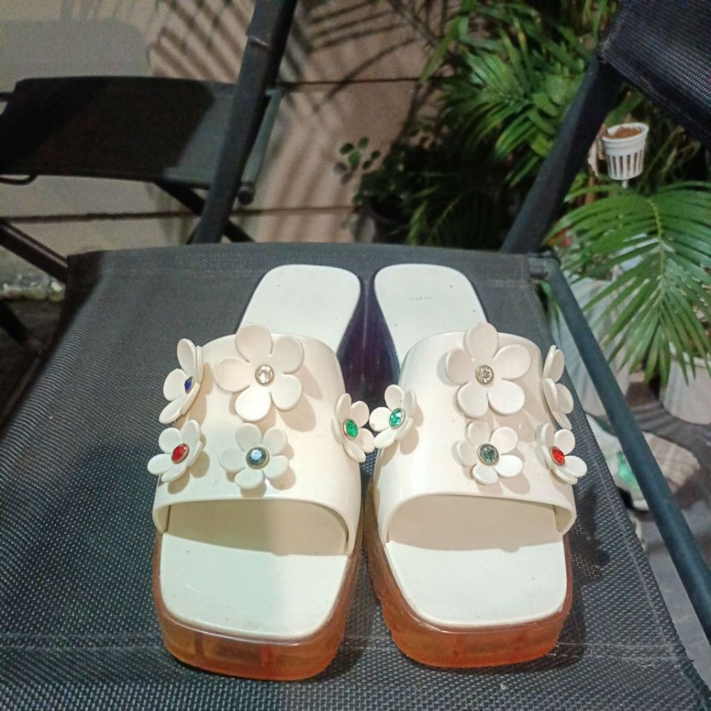 รองเท้าแบรนด์ jelly bunny size 40 มือสองสภาพสวย