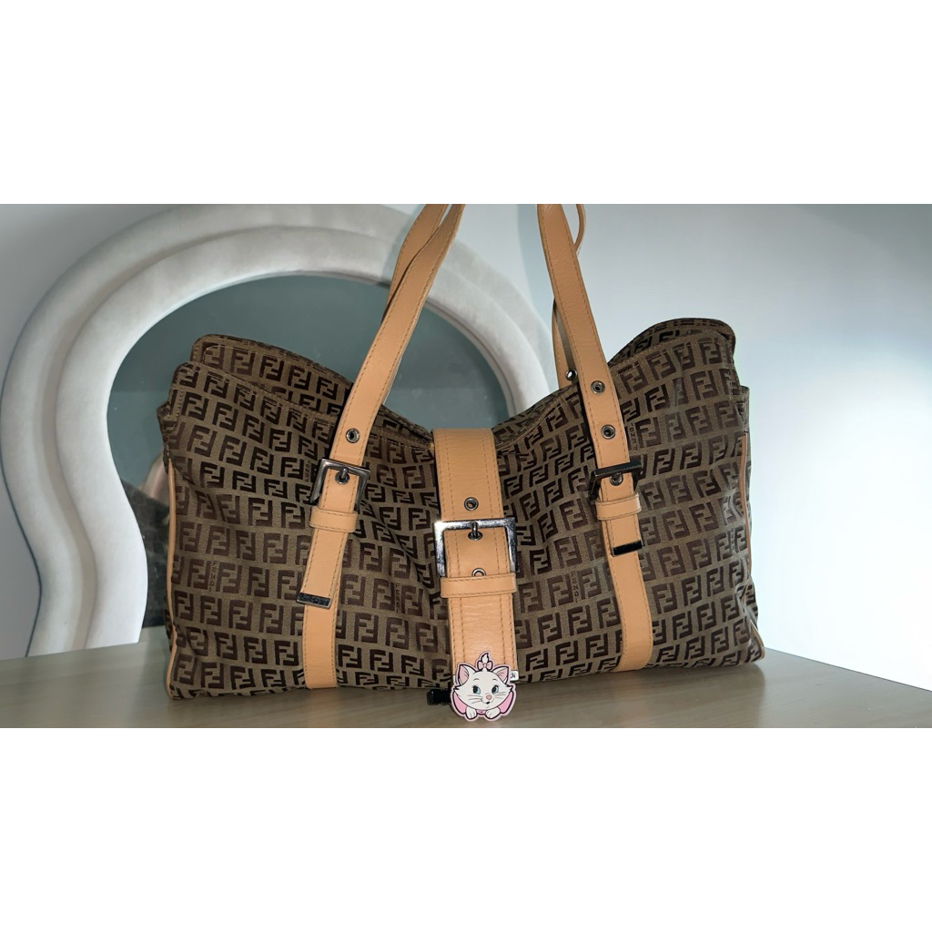 Fen.di 💯 มือ✌🏻สภาพเริ่ด