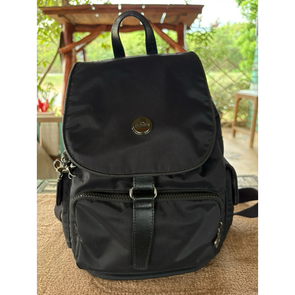 กระเป๋าเป้สีดำ kipling แท้💯