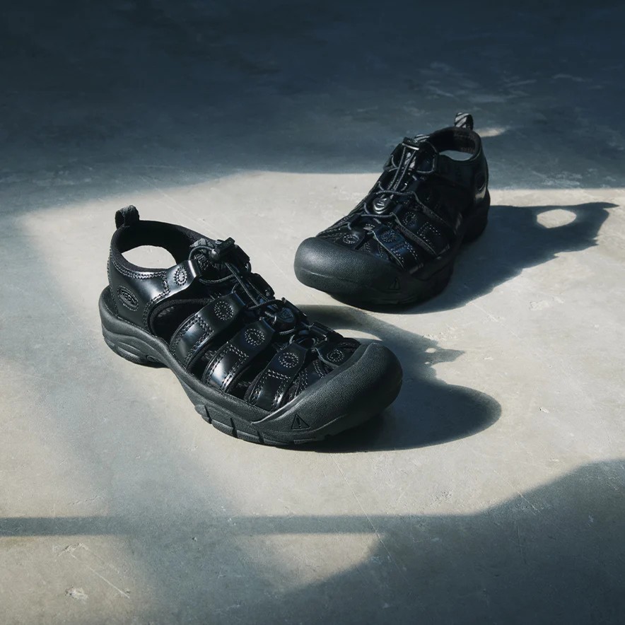 Keen รองเท้าผู้ชาย รุ่น Men's NEWPORT HL (PERSEID BLACK)