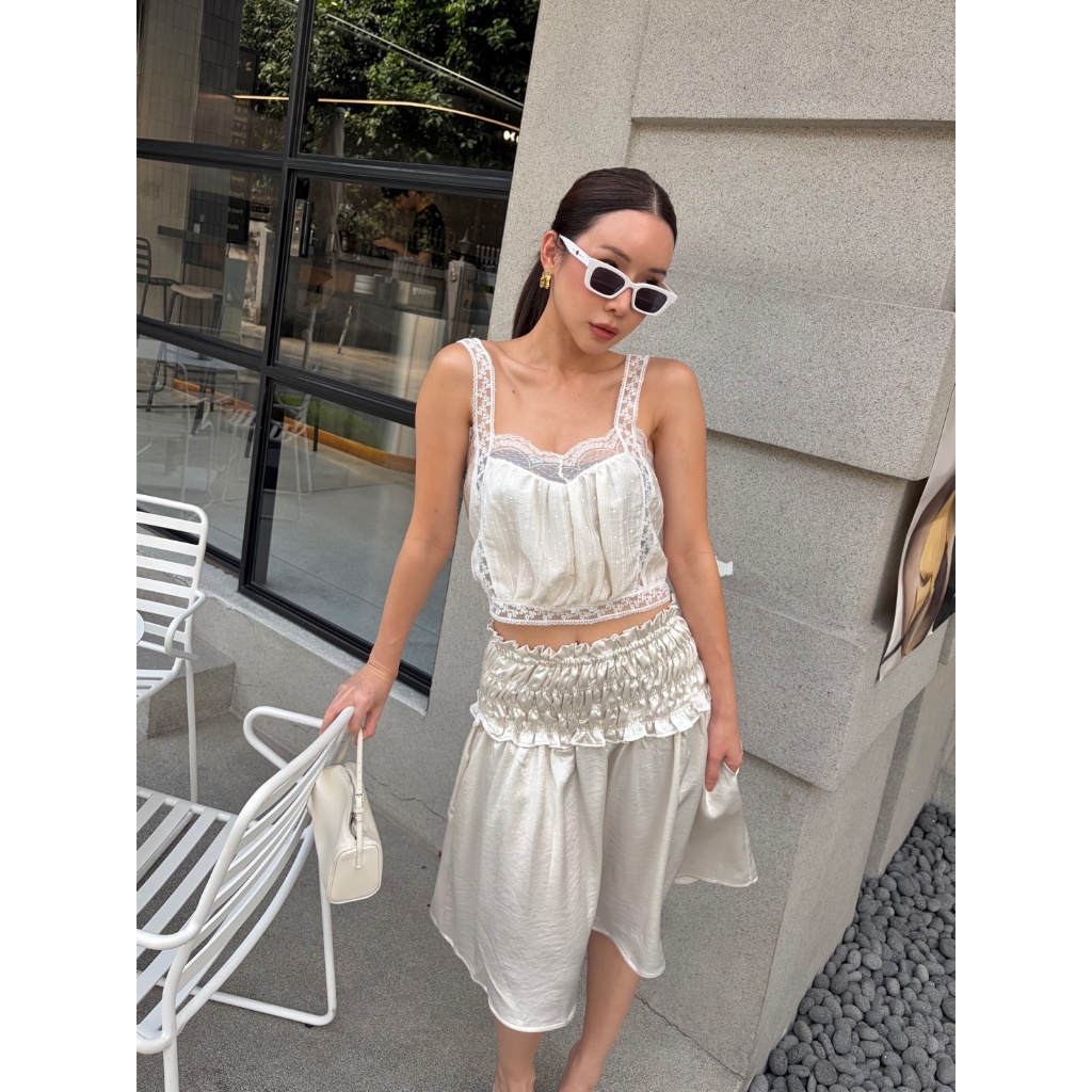 colourblockmatter - Pairie Lace Top เสื้อสายเดี่ยวผ้าคอตตอนบางเบา ดีเทลลูกไม้รอบคอและสาย