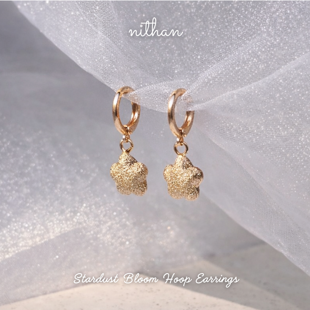 Nithan Stardust Bloom Hoop Earrings (Hoop 9 mm) I ต่างหูห่วงดาวสีทองพ่นทราย I ก้านเงินแท้ 925