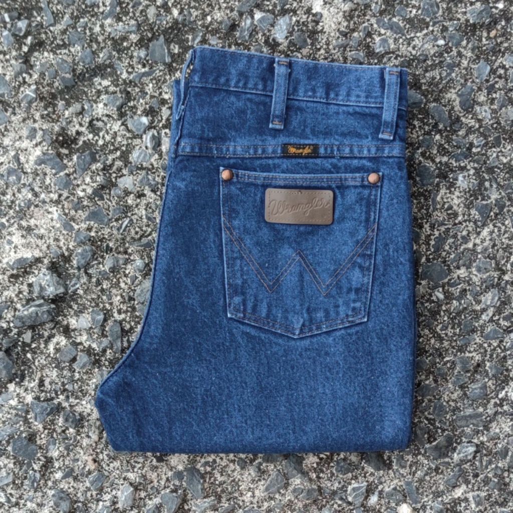 W32/34 กางเกงยีนส์มือสอง Wrangler รุ่น 936PWD เอววัดจริง 34" ยาวทั้งตัว 40" ปลายขา 8.2" ผลิต Mexico 
