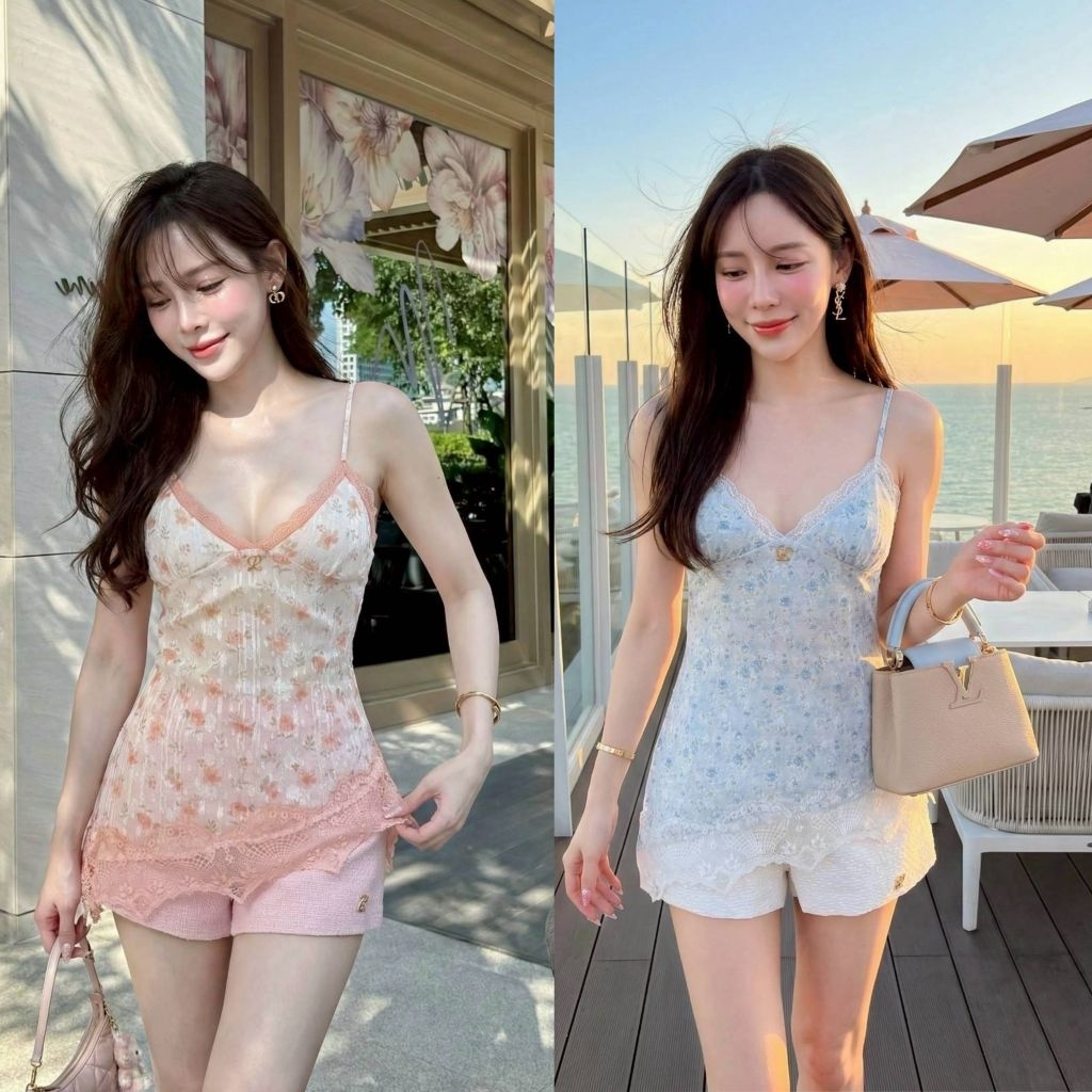 Rose' Set เสื้อสายเดี่ยวผ้าชีฟองพิมพ์ลายดอกเล็กทั้งตัว ดีไซน์คอวีแต่งลูกไม้ แมตช์กับกางเกงขาสั้นผ้าทวิต