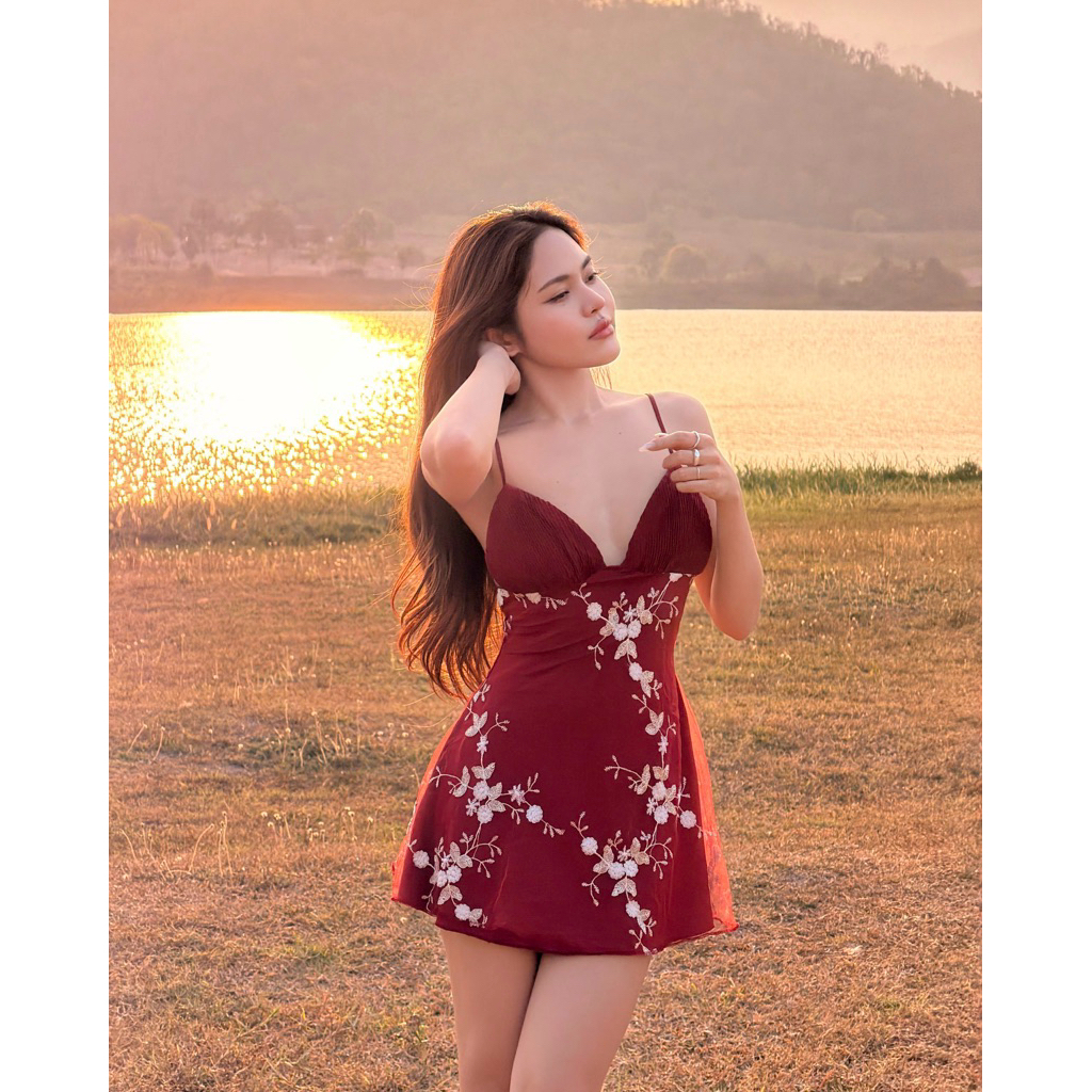 Bella Dress เดรสผ้าสองชั้น 3 สี พร้อมส่ง Sinitra Shop