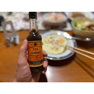 ซอสเปรี้ยว ลี แอนด์ เพอร์รินส์ วูสเตอร์ไซร์ซอส Lea & Perrins Worcestershire Sauce ขนาด 290 กรัม(g.) BBE: 30/06/2027