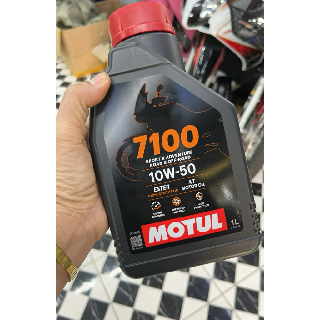 น้ำมันเครื่อง Motul 7100 4T 10W40 10W50 สังเคราะห์แท้ 100%