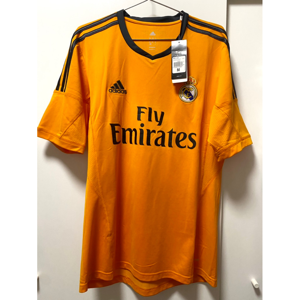 เสื้อบอล Real Madrid 13/14 third SizeM ป้ายห้อย