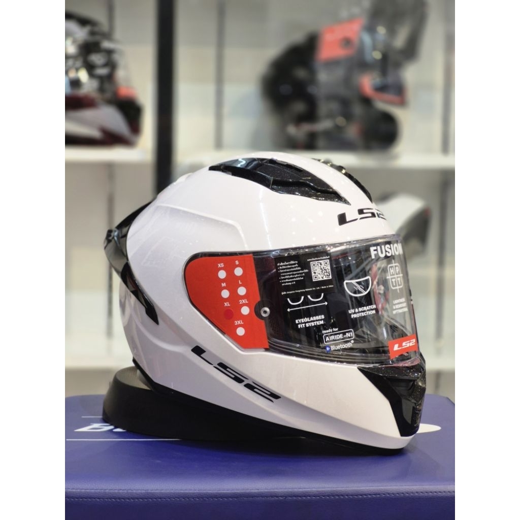 หมวกกันน็อค Ls2 รุ่น FF806 Fusion White