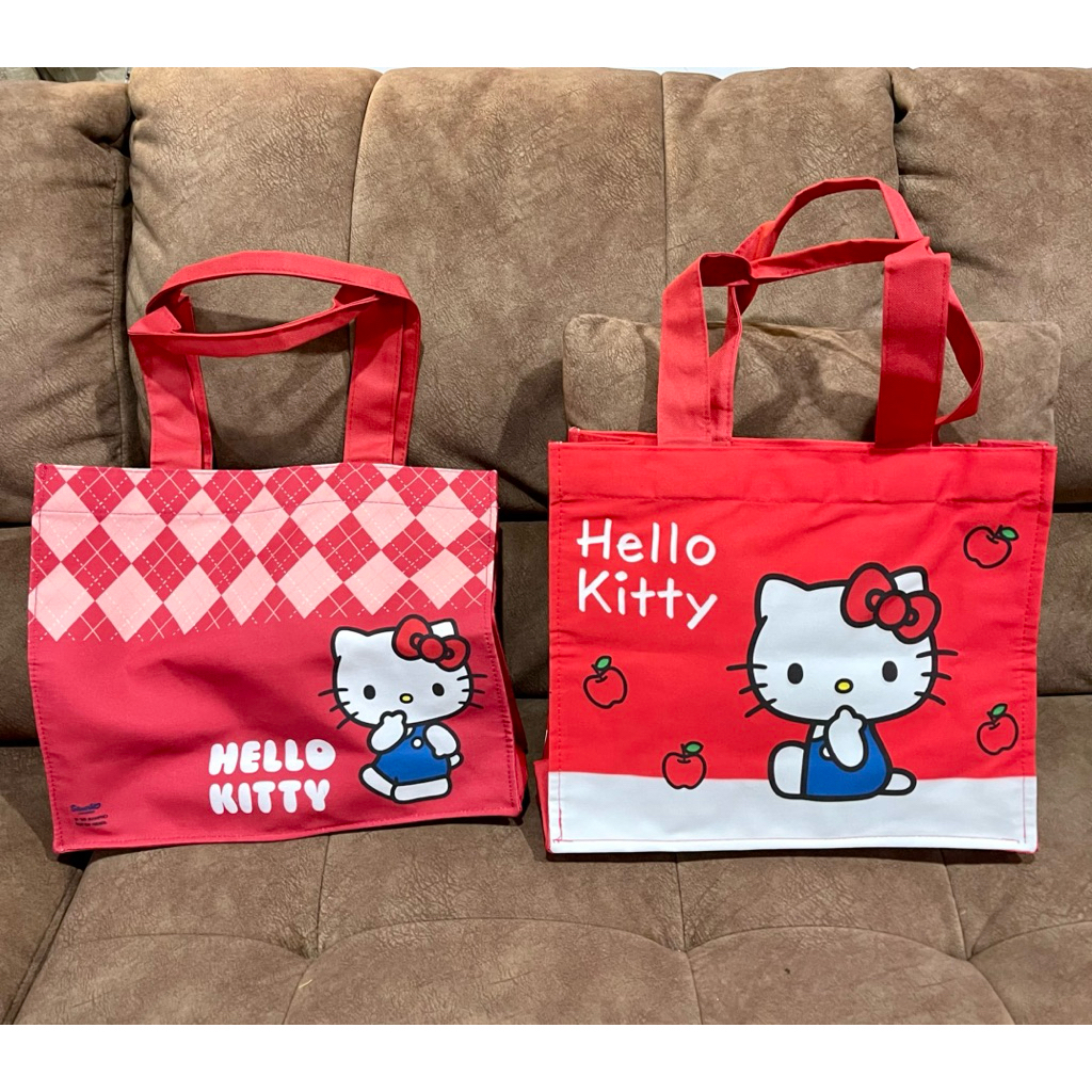 [ของแถม]กระเป๋าผ้าสะพายช็อปปิ้งลายคิตตี้ Kitty ลิขสิทธิ์ 35cmx30cm