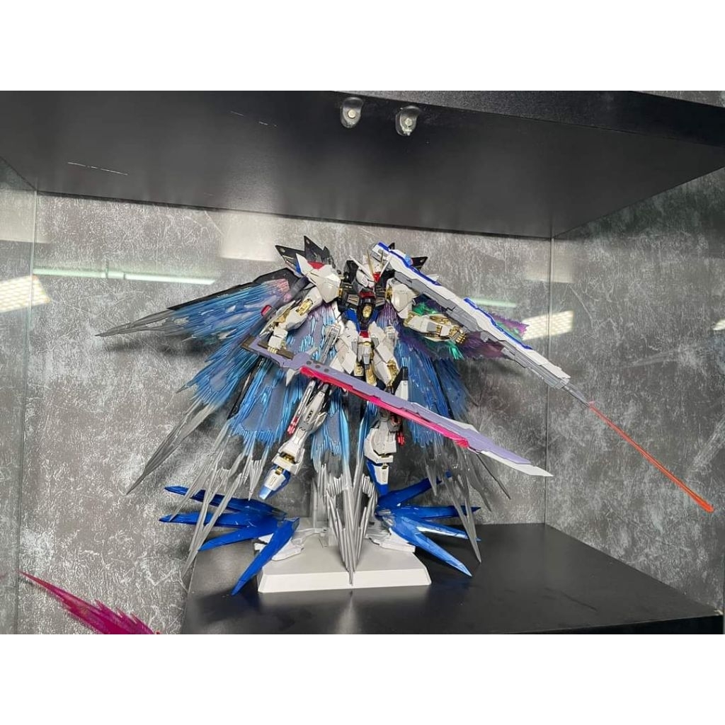 mg daban strike freedom กับ mg bandai barbatos