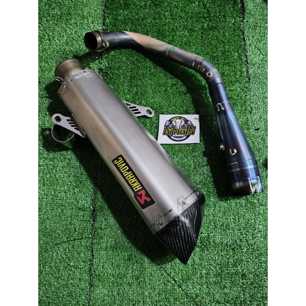 AKRAPOVICทรงกรวย สำหรับใส่ FORZA ADV350 (มือ 2)