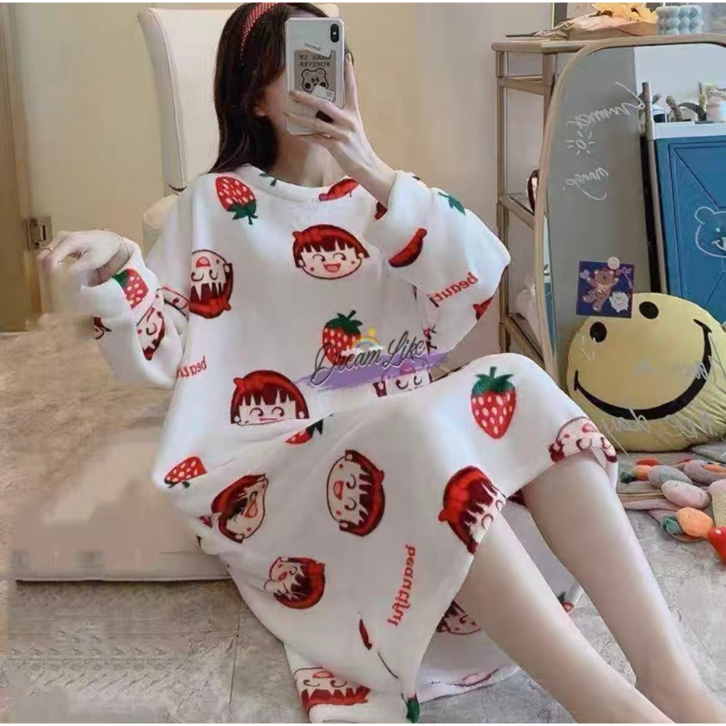 QQ สินค้าลด!! ล้าง!! สต็อก!!! **(ห้องเล็ก)** ชุดนอนผ้าซาตินบางทั้งชายและหญิง แขนยาว แขนสั้น เสื้อแฟชั่น พร้อมส่งมากกกกกก