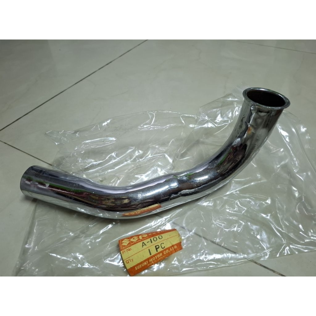 คอท่อหน้า Suzuki A100M1-A100M2-A100M3-A100M4-A100SR-A100P ของแท้ญี่ปุ่นใหม่เก่าเก็บสภาพสวยๆพร้อมใส่ใ