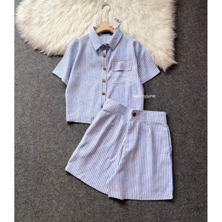 เสื้อครอปเชิ้ต + กางเกงขาสั้น สีฟ้าขาว