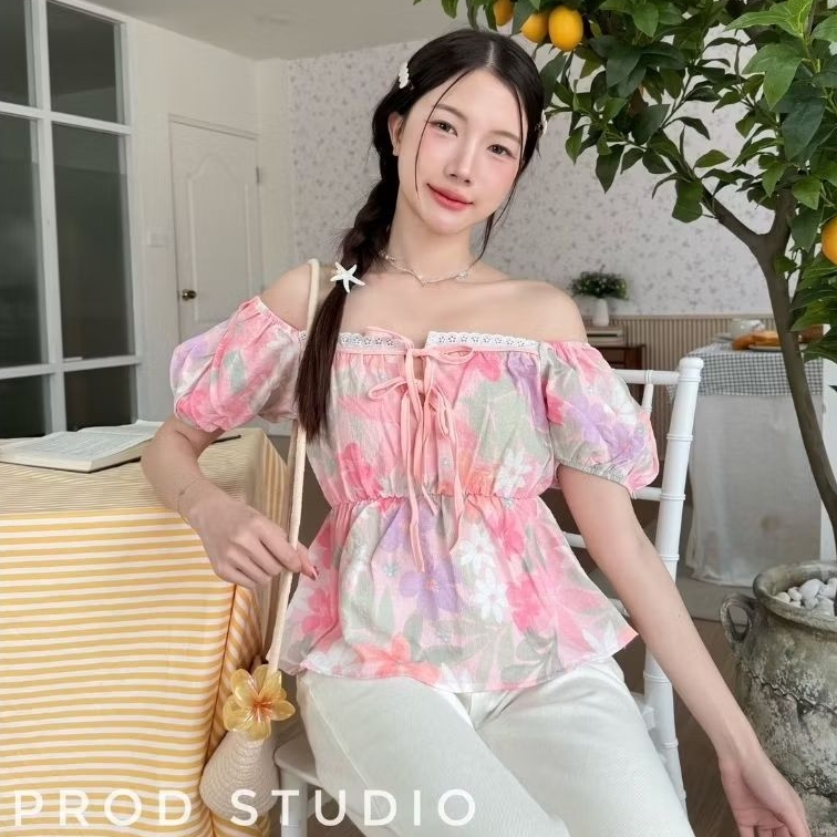 เสื้อแขนตุ๊กตาจั๊มเอวแต่งลูกไม้ผ้าลายดอกใส่ได้2แบบ