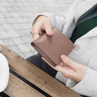 บางเฉียบแต่จุเกินตัวประหยัดที่ในใบสะพาย Hannah (Flash Sale แพคเกจถุงผ้า)Slim&Compact หนังวัวบางจุนุ่ม Charin bag