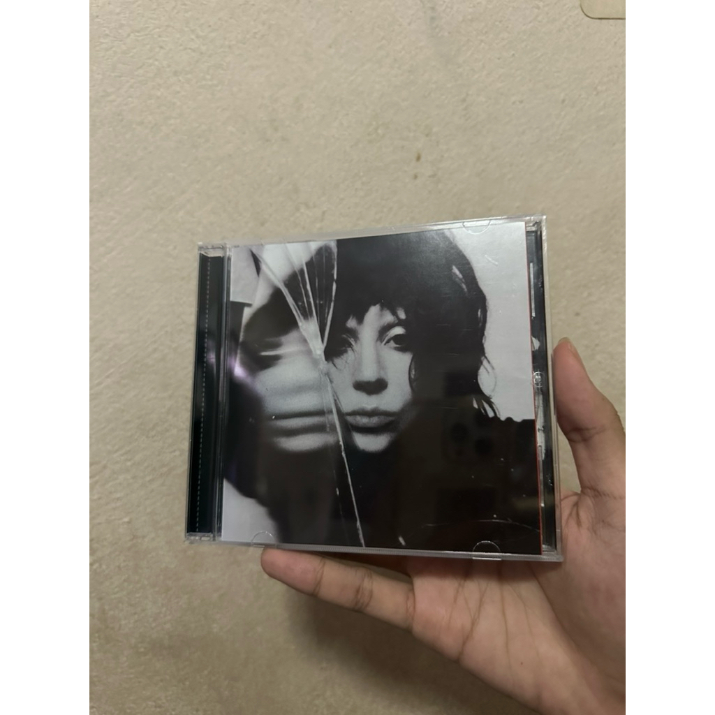 แผ่น CD Lady Gaga Album Mayhem มือสอง