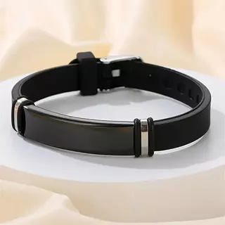 กำไลข้อมือสลักชื่อฟรี ดีไซน์สปอร์ต เท่ ใส่สบาย ปรับขนาดได้ ไม่ลอก ไม่ดำ กันน้ำ ของขวัญสุดพิเศษ
