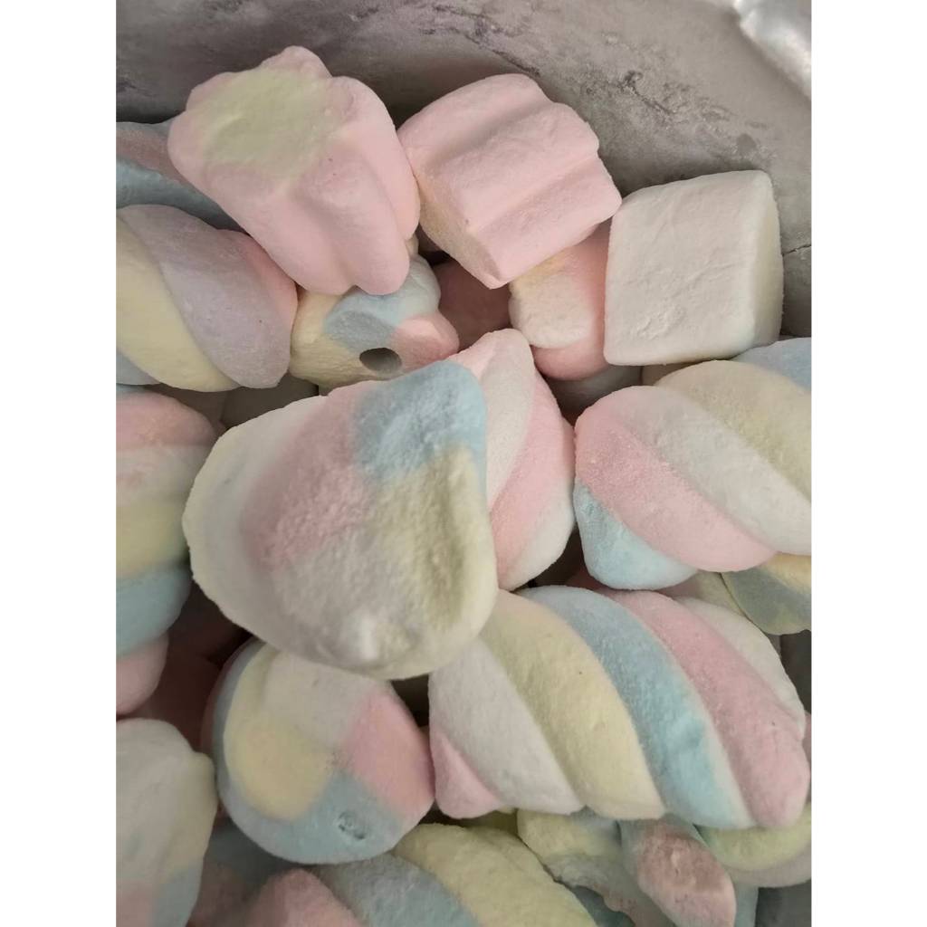 100 กรัม และ 300 กรัม มาร์ชเมลโล่กรอบ หลายสี  มาร์ชเมลโล่อบกรอบ กรอบ