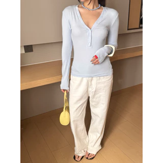 THESUNCO-MILIN TOP มิลิน (สินค้าTrendyลด30%) เสื้อแขนยาวคอวีดีเทลกระดุม ปักTHESUNCO