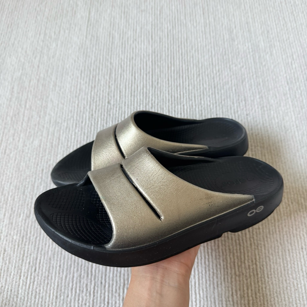 OOFOS รองเท้าเท้าแตะเพื่อสุขภาพมือสองของแท้ ไม่มีกล่อง sz.35