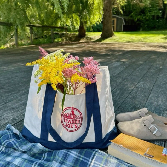 พร้อมส่ง🛍️ กระเป๋าผ้าแคนวาส trader joe's classic bag