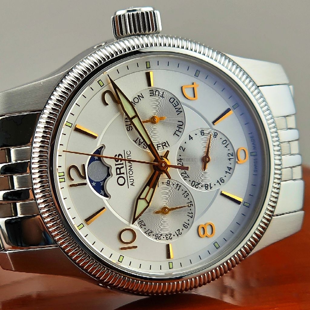 Oris Big Crown Complication Reference
01 581 7627 4061-07 8 20 76


