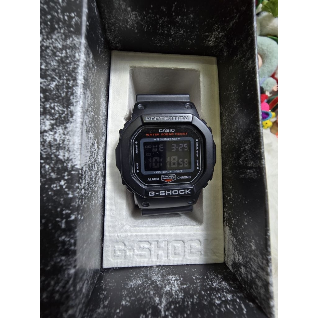 CASIO G-SHOCK DW-5600UHR-1DR ของแท้มือสอง