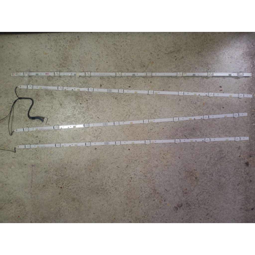 ไฟจอ LED Samsung Smart TV รุ่น UA40J5250DKXXT