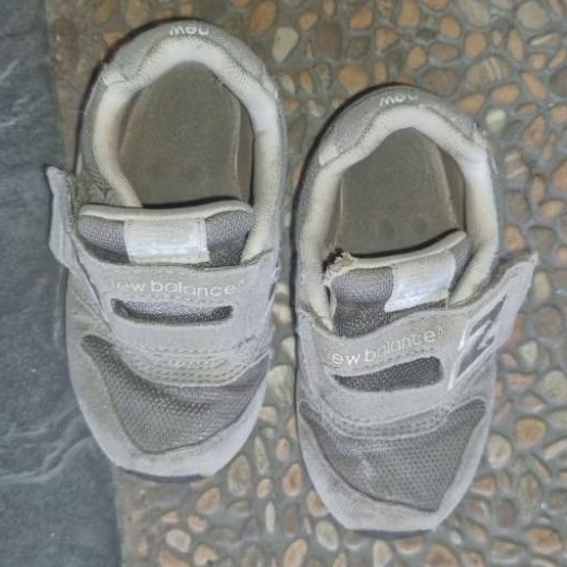 รองเท้าผ้าใบเด็กมือสอง NB996 สีเทา ป้ายยาว14.5cm.