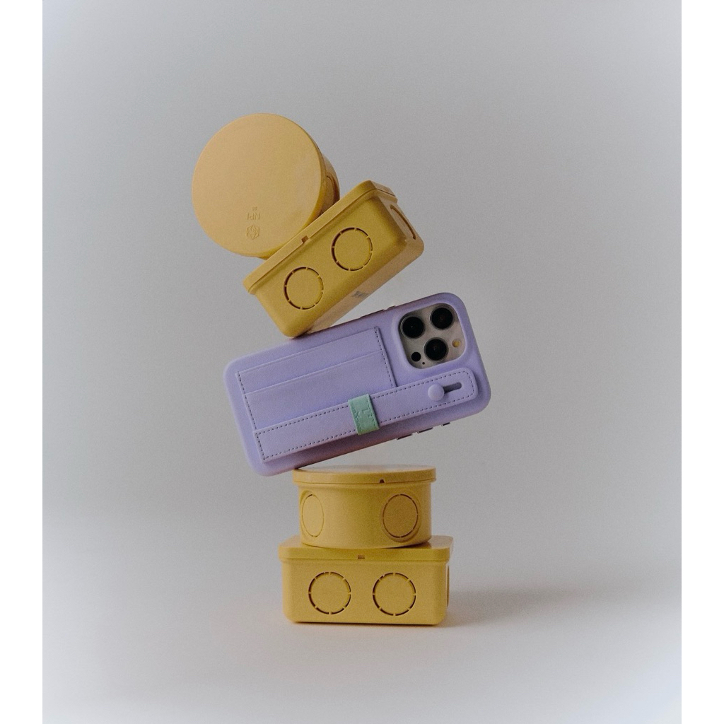 ส่งต่อ case The local callective IPhone 13 Pro Max สภาพดี