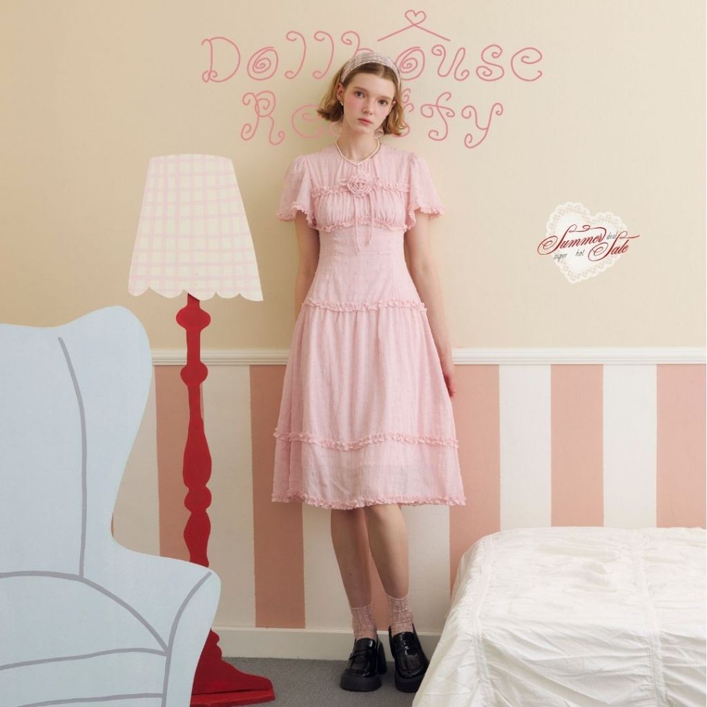 La Mignonne (XS-3XL) Charmaine Solis Dress เดรสใส่เที่ยวหรือใส่ออกงาน ดีเทลล์แต่งระบายมีเข็มกลัดกุหลาบถอดออกได้น่ารักมาก