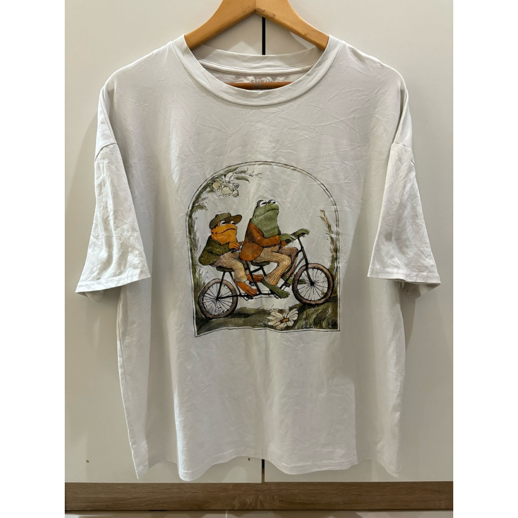 เสื้อยืดมือสอง Frog and Toad Tandem Bicycle จาก SHEIN อก46