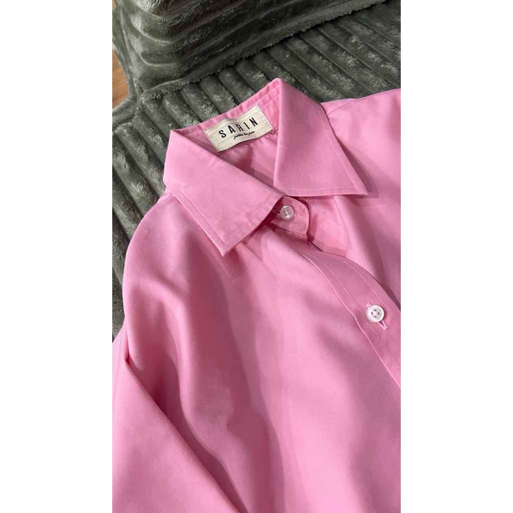 **ส่งต่อ เชิ้ต Sarin official 1110 shirtอก49ยาว28 สีHappy pink one size