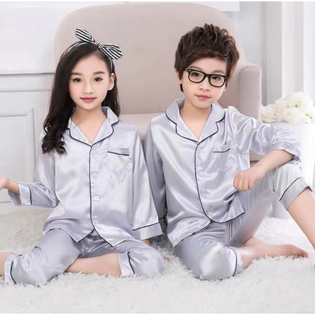 TT2222 Easy เซทชุดนอนเด็กสีพื้นใส่ได้ทั้งชายและหญิง**ต้องเทียบตารางก่อนสั่งซื้อ** เนื้อผ้าซาติน(บาง) ขายาวแขนยาวพร้อมส่ง