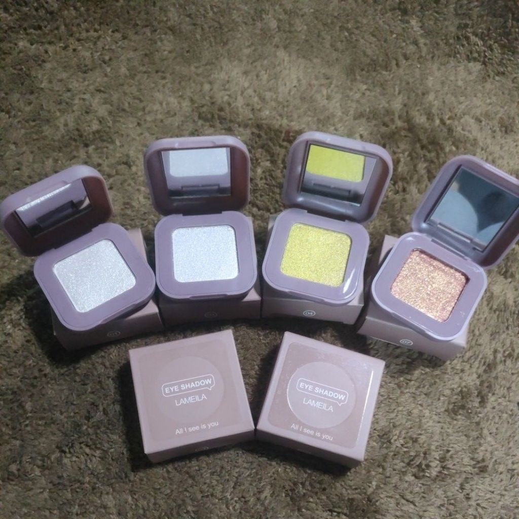 ลาเมล่า อายแชโดว์ /ไฮไลท์ เนื้อละเอียด เม็ดสีสวยเกลี่ยง่าย ติดทนนาน มีให้เลือก4เบอร์ พร้อมส่ง!!!
