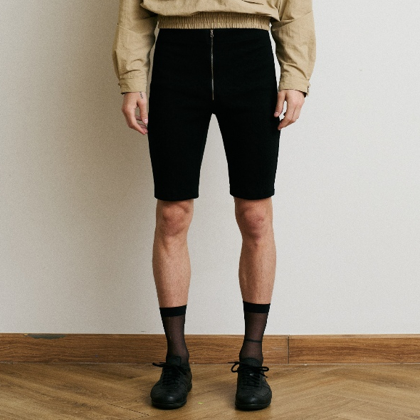 Hunter Studios - กางเกงขาสั้นเข้ารูป ผ้าRib ดิเทลซิปด้านหน้า รุ่นCycle Shorts