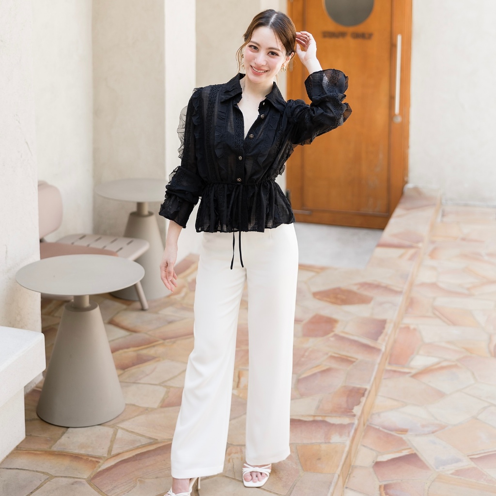 CALICO - FLORI PANTS กางเกงขายาวทรงกระบอก ทรงกางเกงที่โอบเข้าสะโพกพอดี ขาดูเรียวยาวมากขึ้น พร้อมส่ง