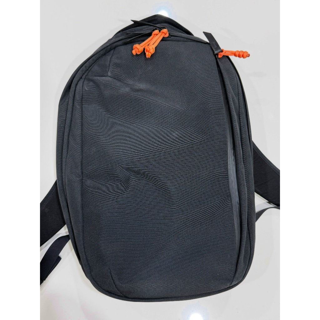 กระเป๋า Alpaka metro backpack มือสอง