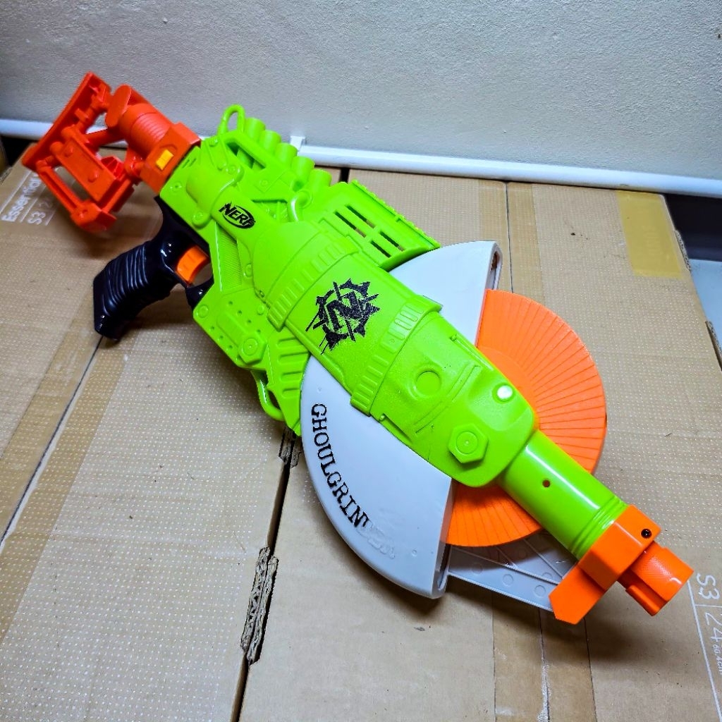 บดขยี้ฝูงซอมบี้ด้วยจักรกลสุดโหด! Nerf Zombie Strike Ghoul Grinder Blaster