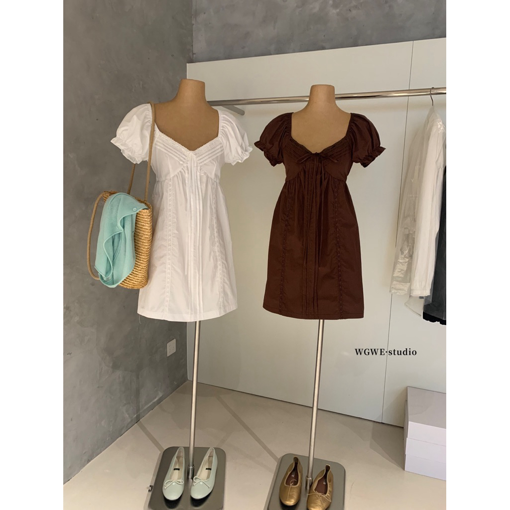🤎มินิเดรสคอวีแต่สม้อคแต่งซิปซ่อนด้านหลังTag:WG.WE🤍 ราคาถูก Shopee Lazada