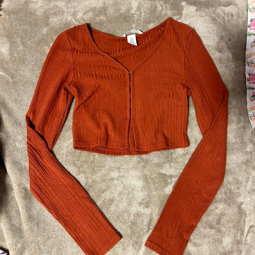 ส่งต่อ H&M Women's Orange Crop-top